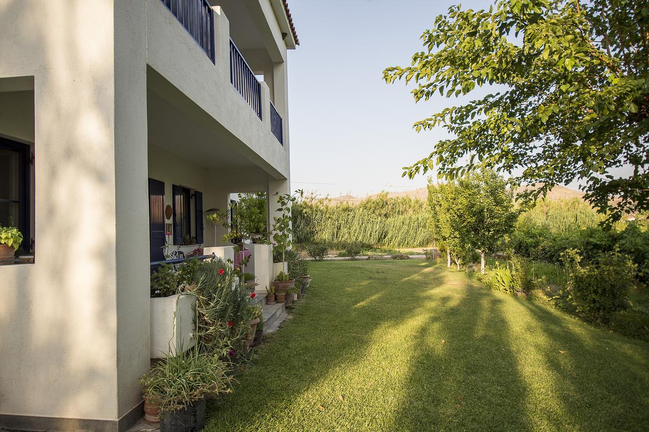 Eressos Ilios Apartments Skála Eresoú Exterior foto